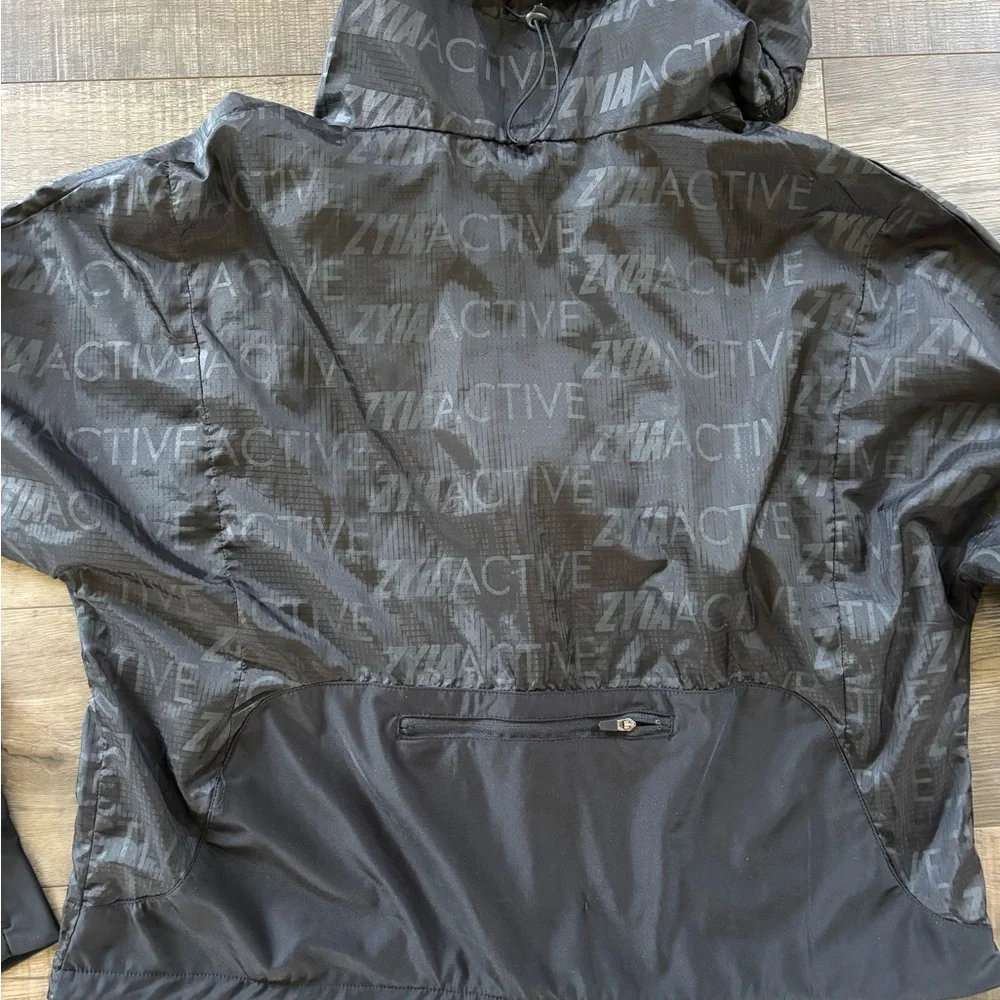 ZYIA Black Lightweight Jacket - Picture 4 of 5